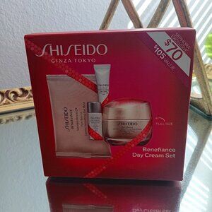 NIB Shiseido Benefiance Day Cream Gift Set